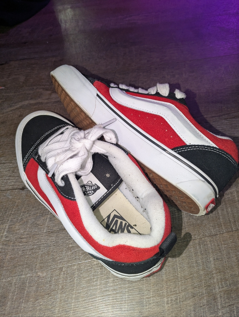 Vans Old Skool Red/Black Low-Top Skate Shoes Size 7